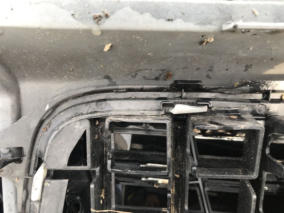 Решітка радіатора Мерседес w463 Mercedes-Benz