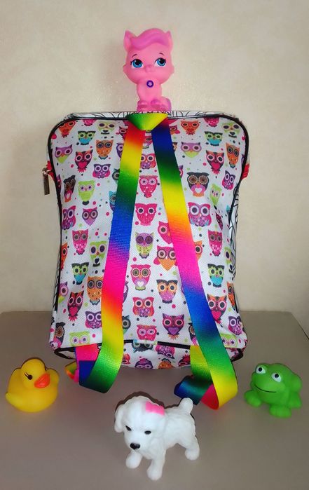 Вместительный яркий рюкзачок для девочки. Made in Turkey. Пересылаю.