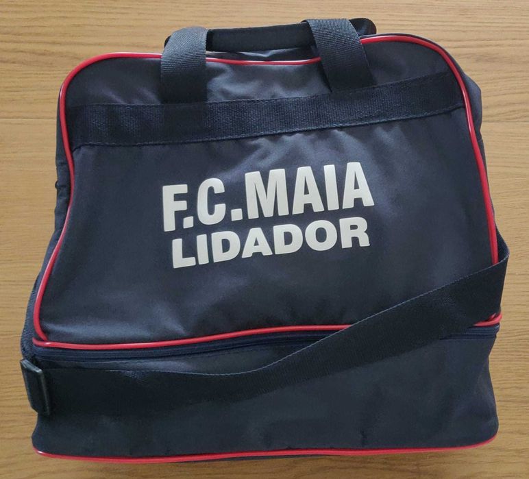 Equipamento futebol FCMaia Lidador