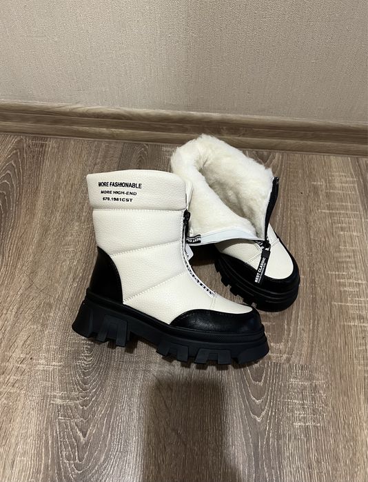 Зимові чоботи черевики жіночі білі молочні бежеві челсі 34 35 36 37