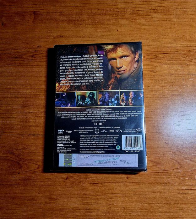 COMANDO DE RESGATE (Dolph Lundgren) Um Rocker de Armas... NOVO/SELADO