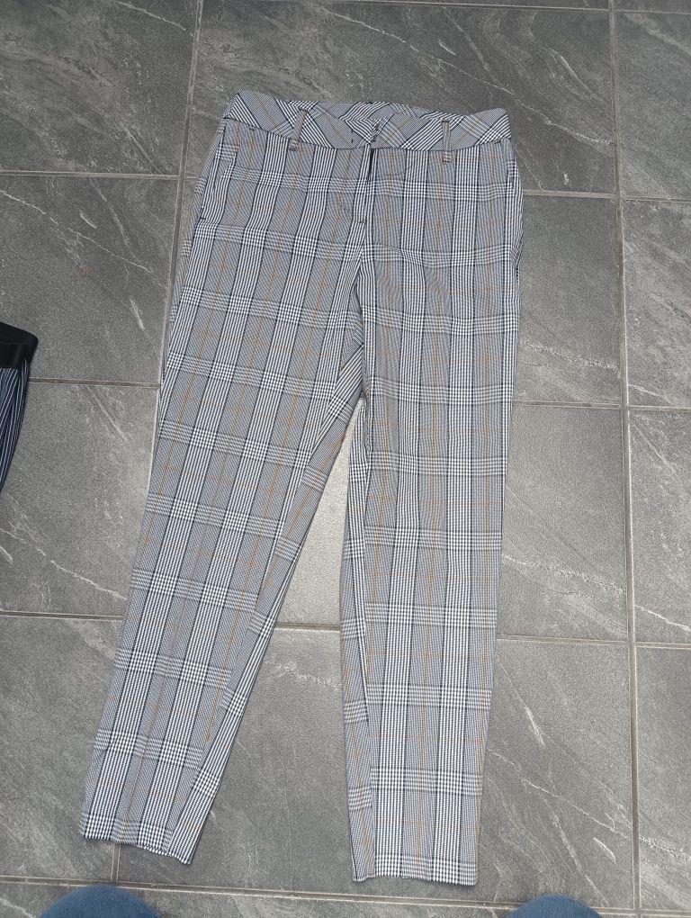 Dwie pary spodni rozmiar M