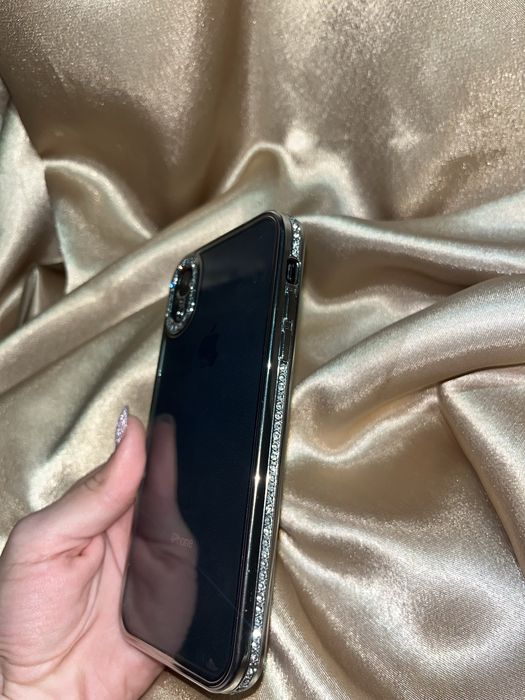 Чехол на XR з діамантовими прикрасами