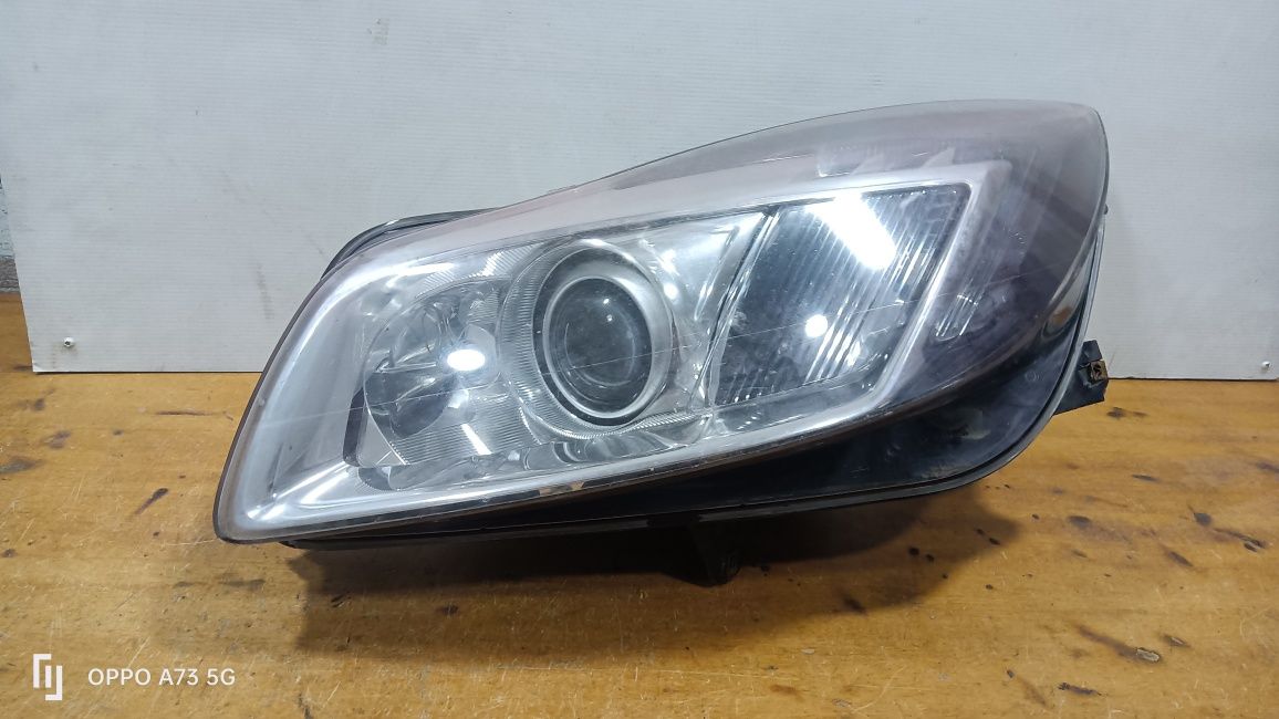 Farol Opel Insignia ótica xenon 2009
