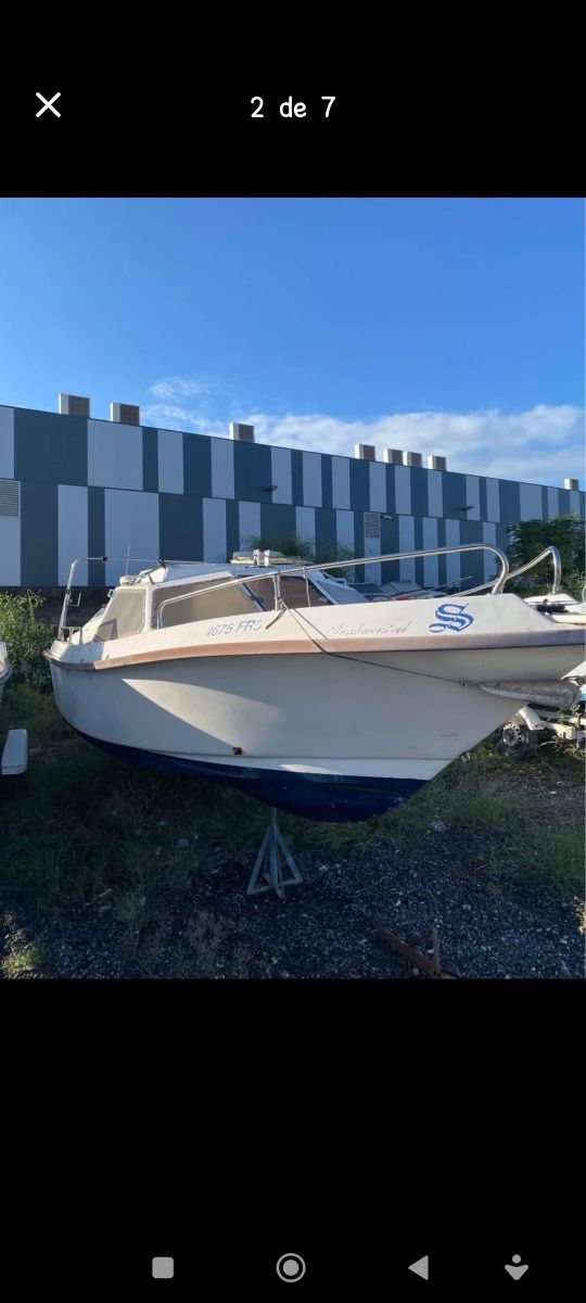 Barco de recreio semi-cabinado 6,06 m, c/ ou sem motor 60 HP,