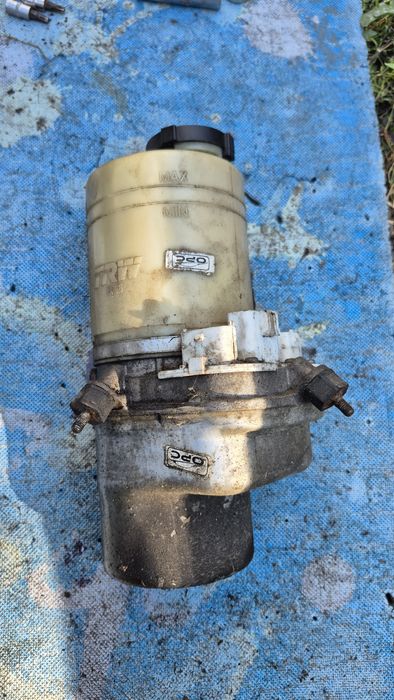 Електрогідропідсилювач керма. Насос. Опель вектра с 2.2 дизель