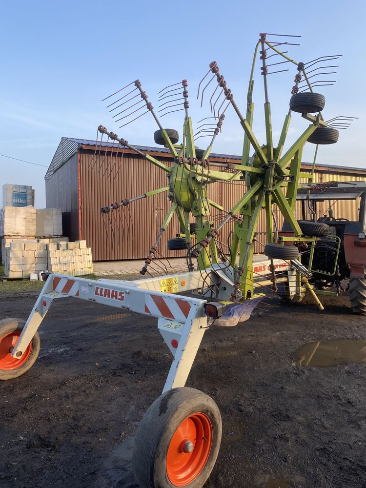 Zgrabiarka Claas Liner  665 bardzo ładna Transport