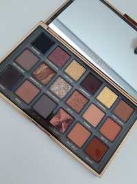 Paleta cieni Huda Beauty Empowered