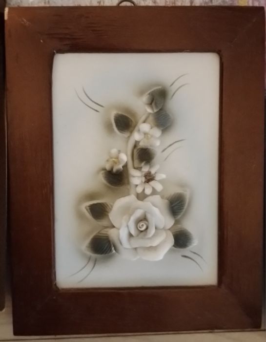 3 quadros em cerâmica réplica dos Capodimonte