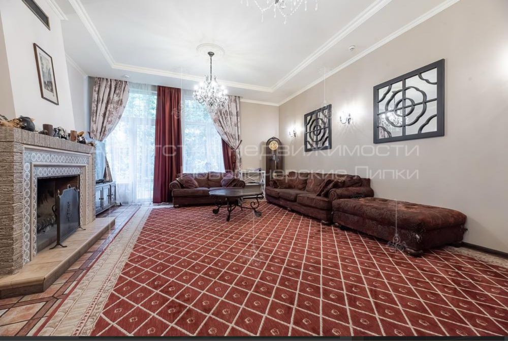 Будинок моії із зарибленим озером, басейном і садом 35 хв від Майдана