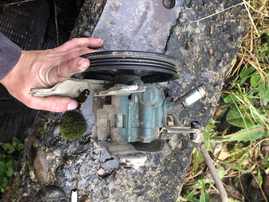 ГУР гідро підсилювач руля Toyota Corolla e120 1.6