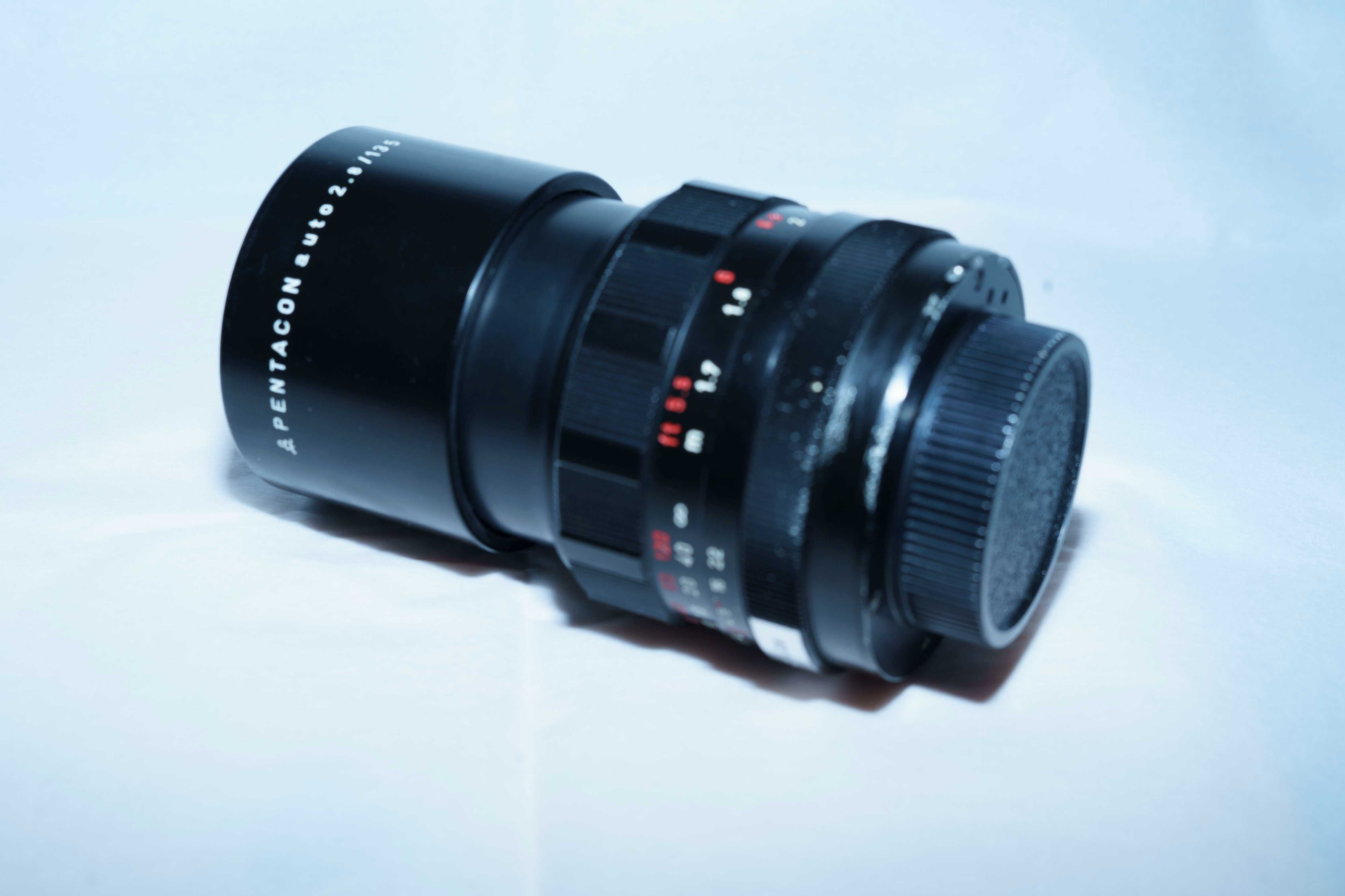 objectiva vintage Pentacon 135 mm M42