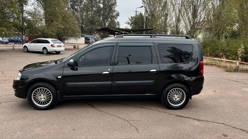 Dacia Logan 2012 рік ГБО 7 місць