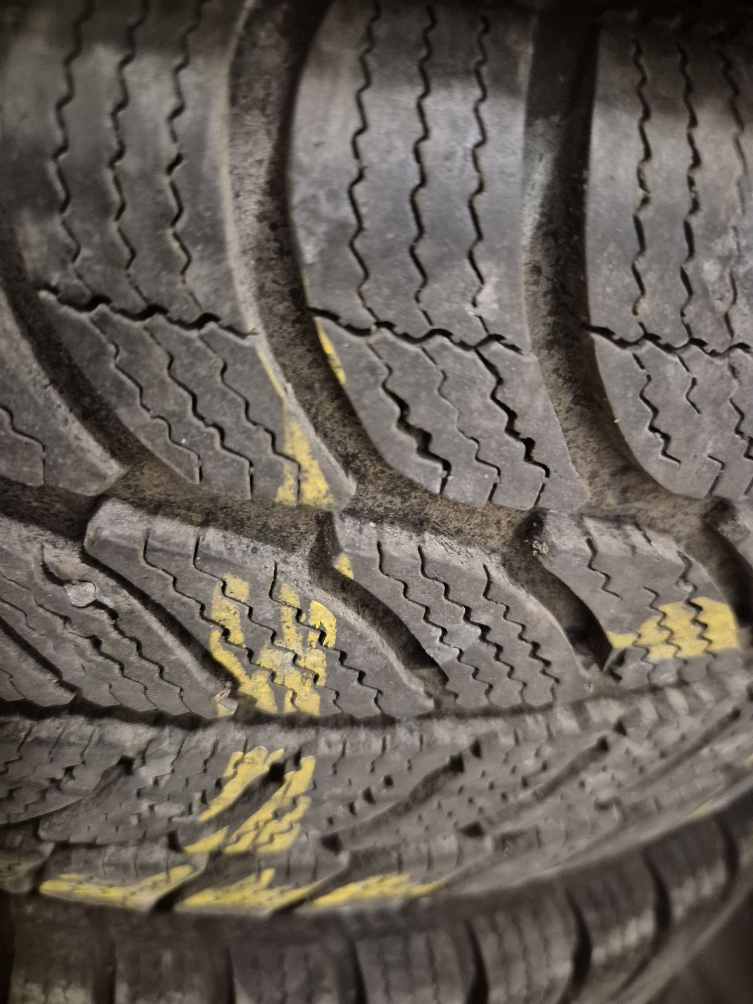 Opony zimowe 205/55 R16
