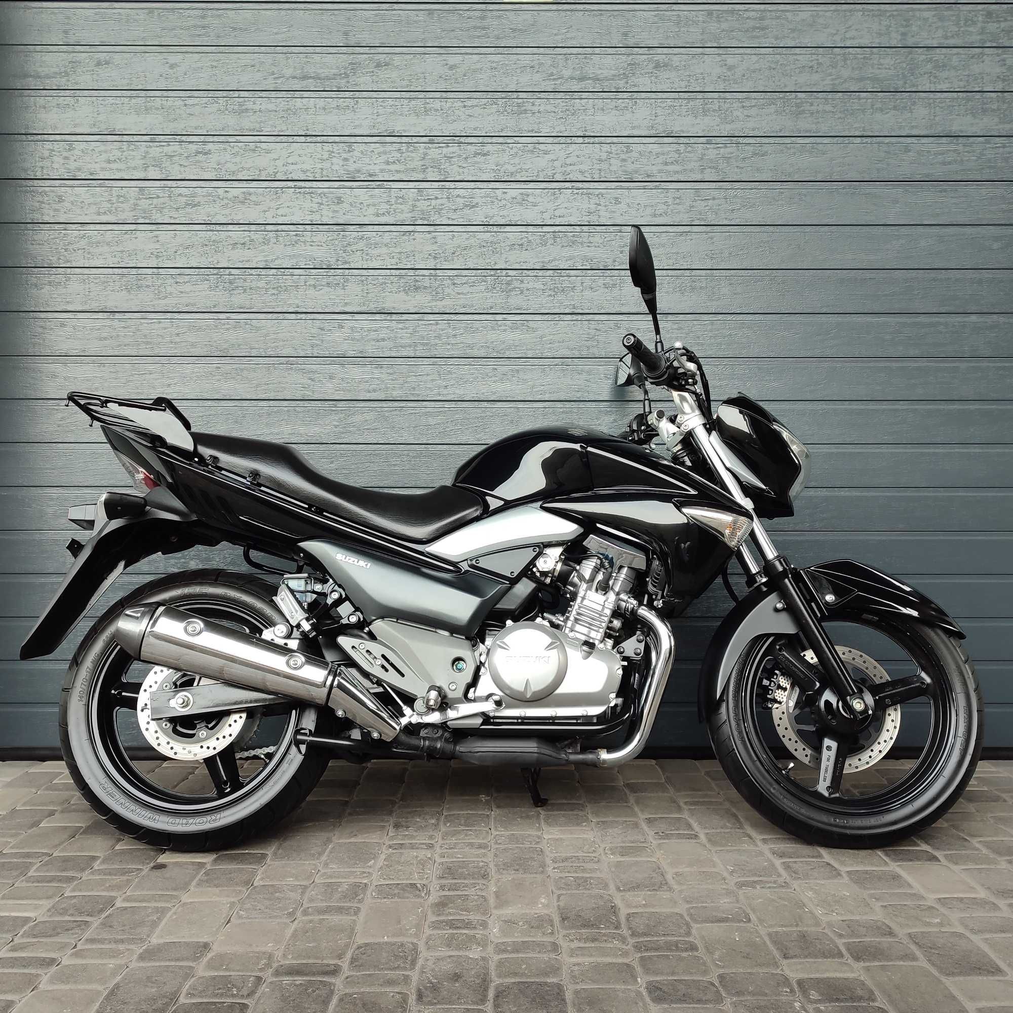 Продам мотоцикл Suzuki GSR250 (2672)