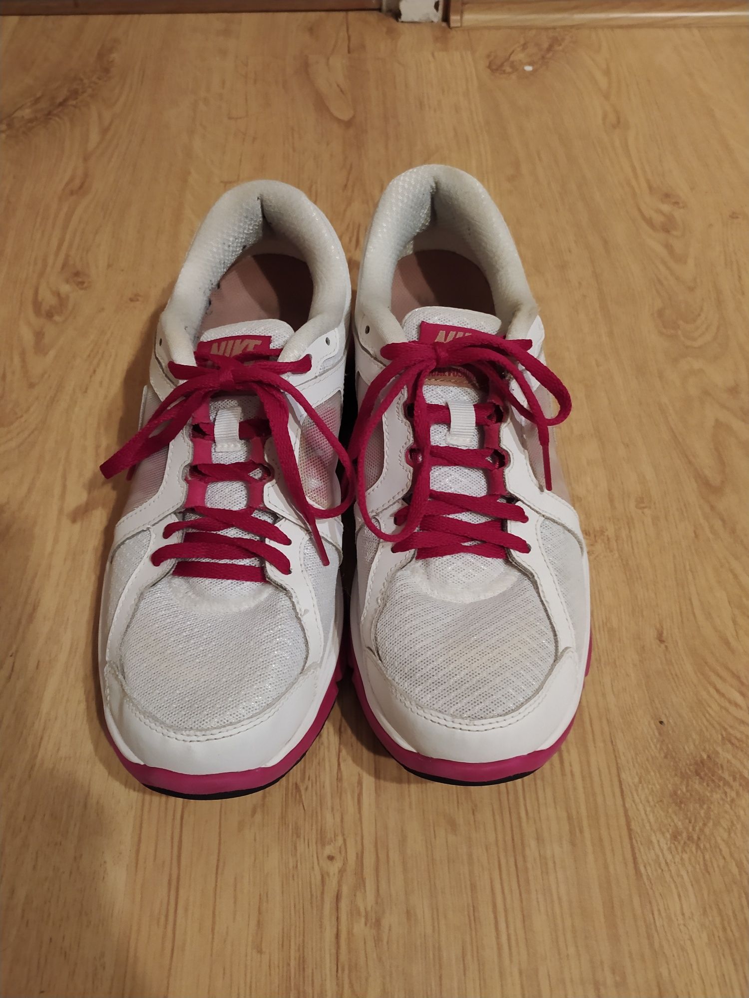 Buty damskie Nike dual fusion r.41