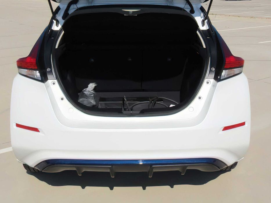 Nissan LEAF SL      2019