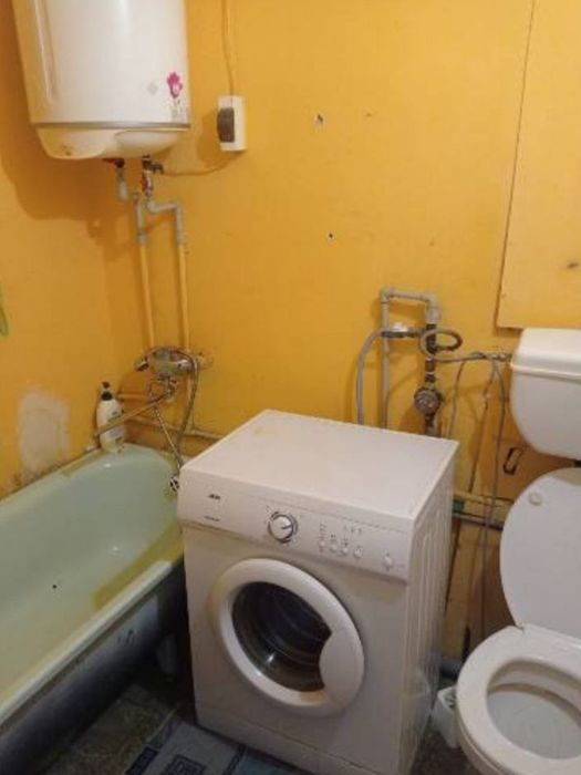 Оренда 1 квартири, на 1 поверсі, центр міста, меблі, техніка.