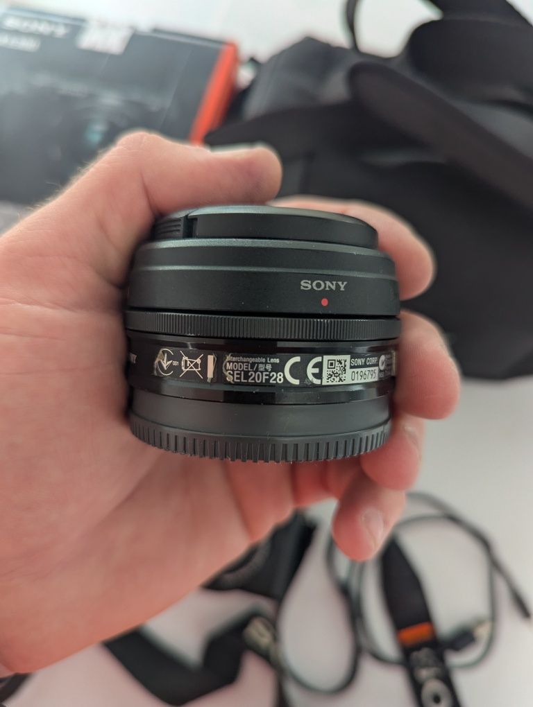 SONY A6300 + 3 obiektywy + akcesoria