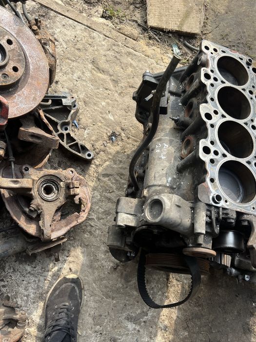 Продам в роздріб по деталям двигун mitsubishi 4g63 2.0