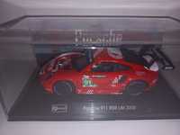 Bburago auto pod kloszem Porsche 911 RSR LM 2020,skala 1:43