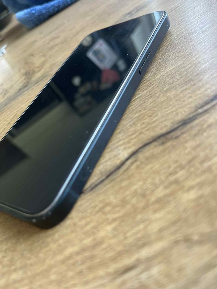 Iphone 13 256gb 82% kondycja bateri