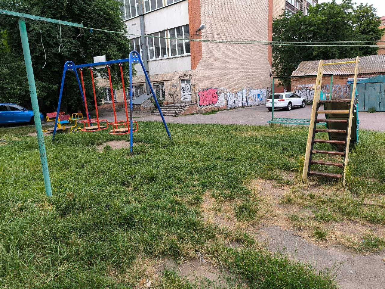 СМАКОЛИК В ЦЕНТРІ Хмельницького . 3к ,Хороший житловий стан ID: 39541