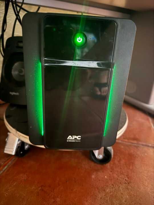 UPS (unidade de Alimentação) APC