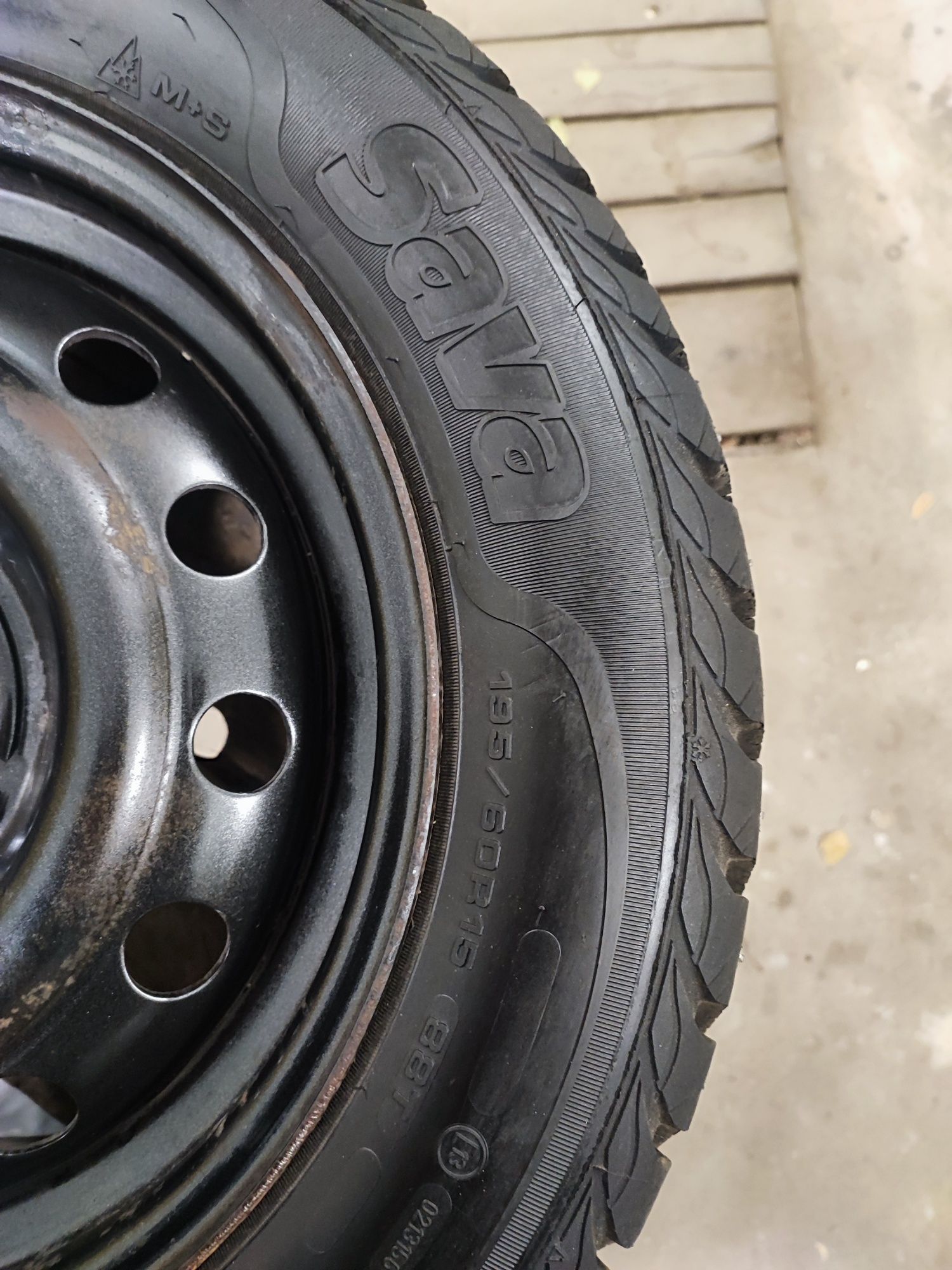 Зимня резина Sava Eskimo Stud 195/60/R15 на дисках 4*114.3 R15