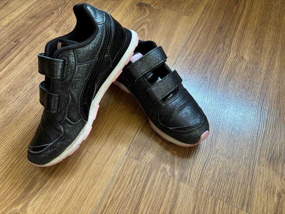 Оригінальні Кросівки Puma для  дівчинки 35 розмір