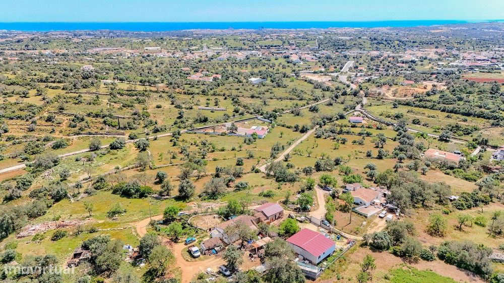 Ruína com 46 m² e Terreno de 15.410 m² em Ferreiras – Albufeira