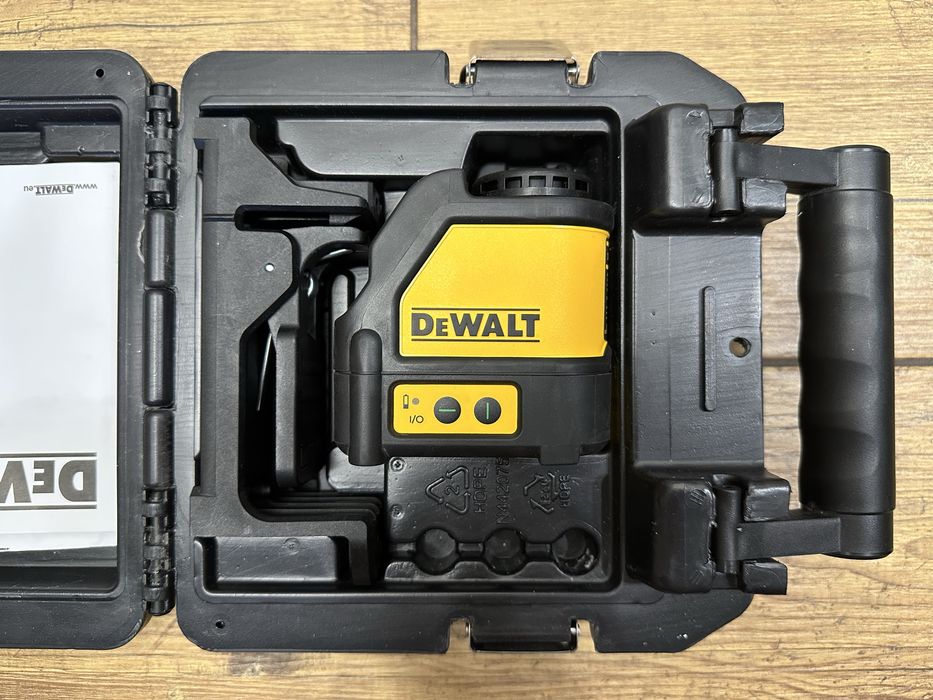 Zielony laser krzyżowy akumulatorowy DeWalt DW088CG | walizka