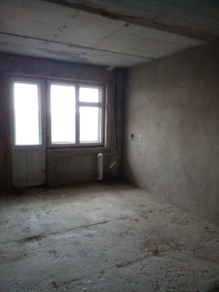 Продажа 2хком.квартиры на Победе.