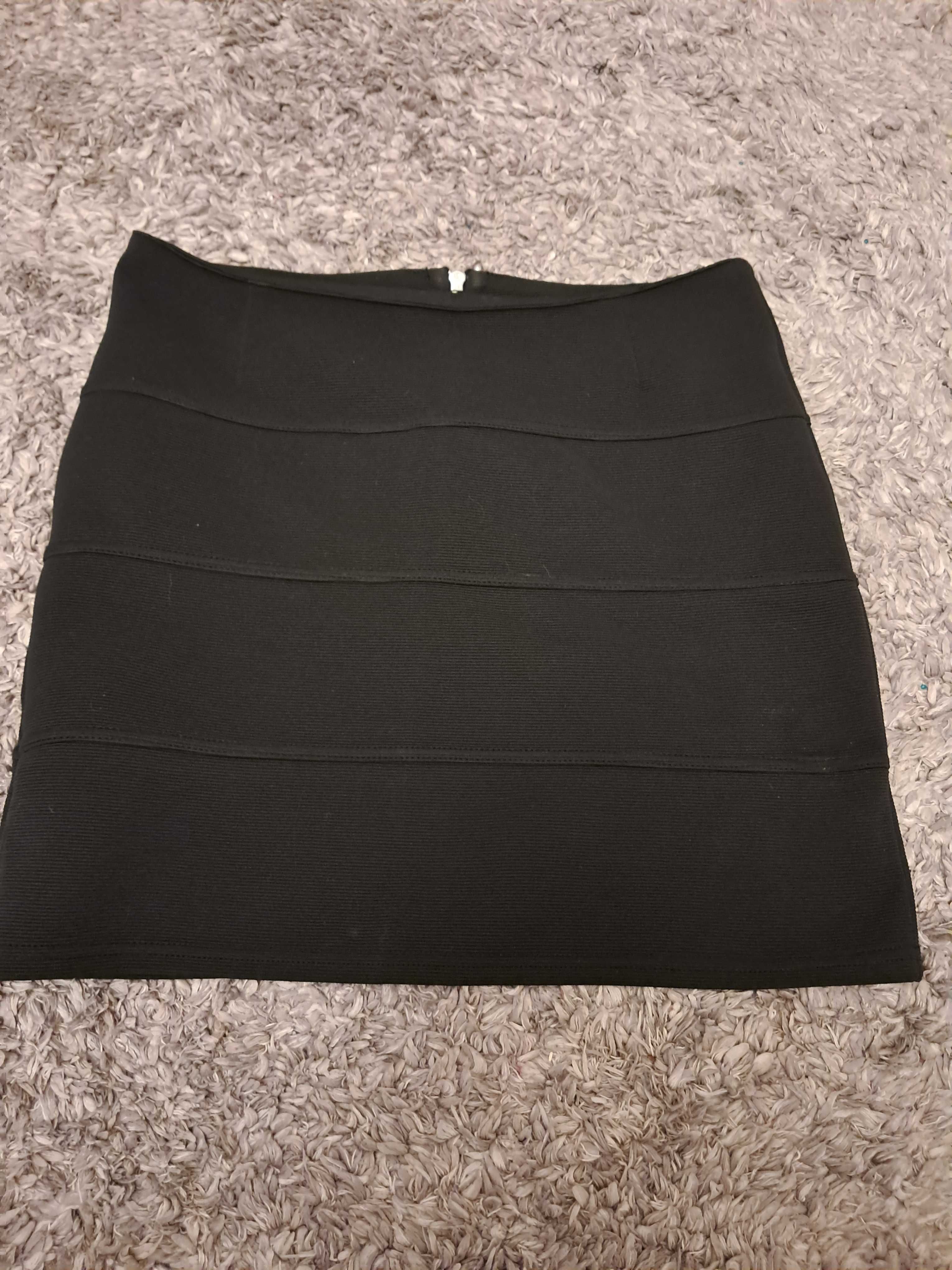 Czarna mini spodniczka rozm. S