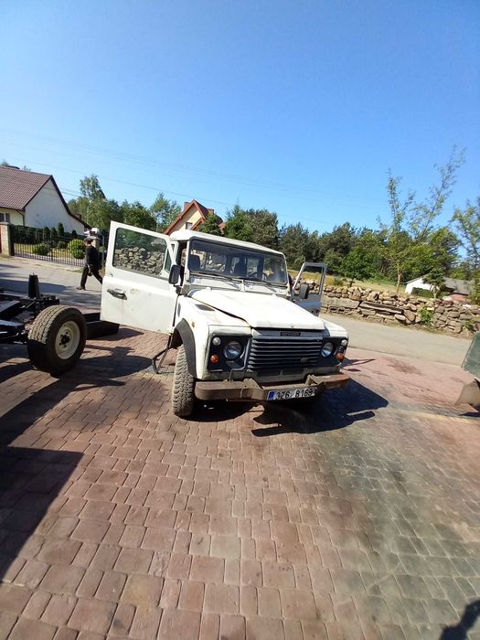 Land Rover Defender 130 pickup  2001 r Rama z dokumentami