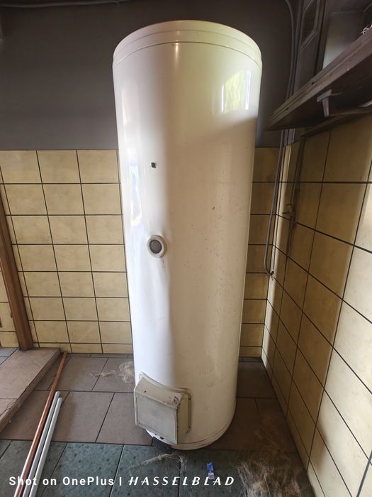 Bojler z dwoma wężownicam 300 l