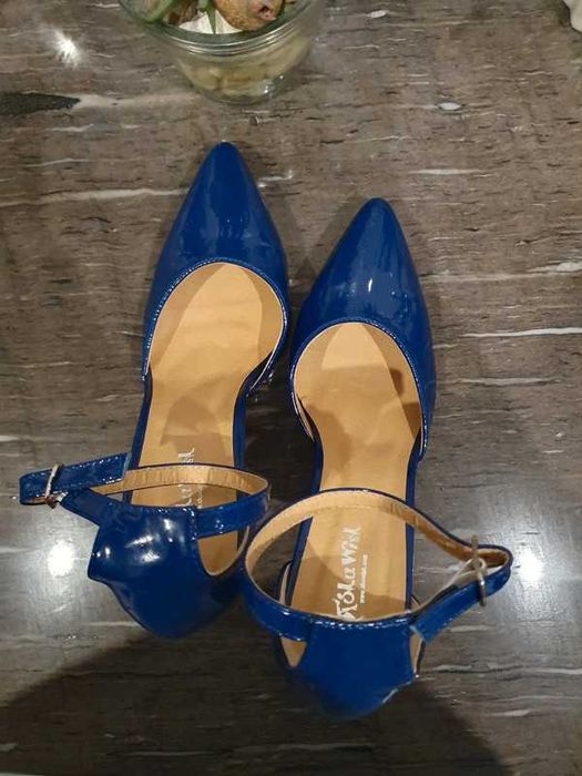 Szpilki lakierki granat