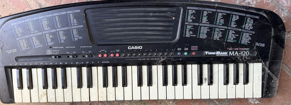 Продам синтезатор Casio MA-120