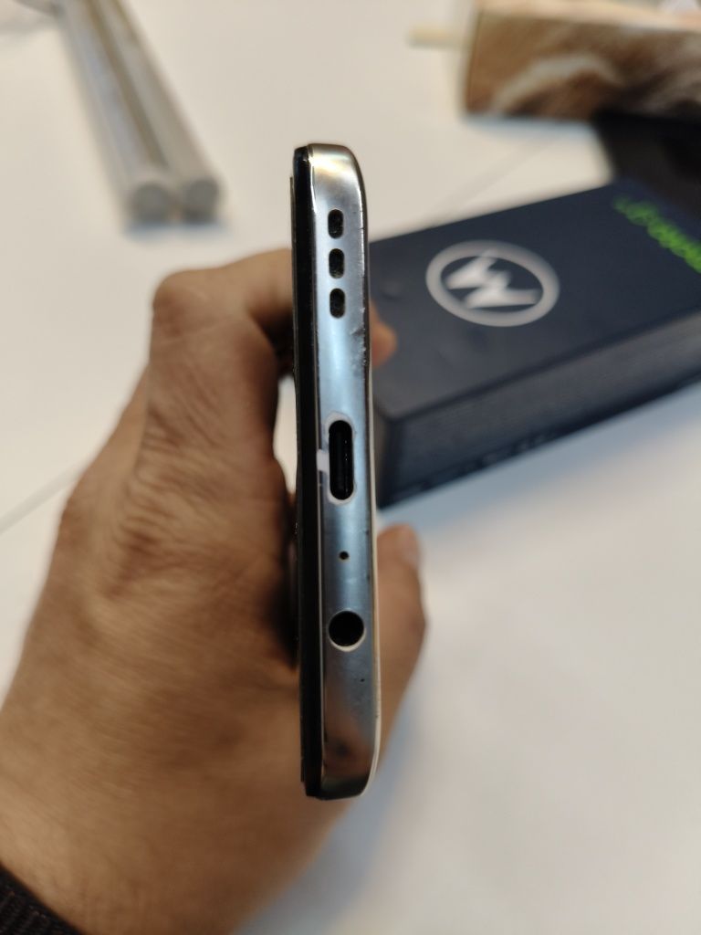 Smartfon Motorola Moto G82 5g