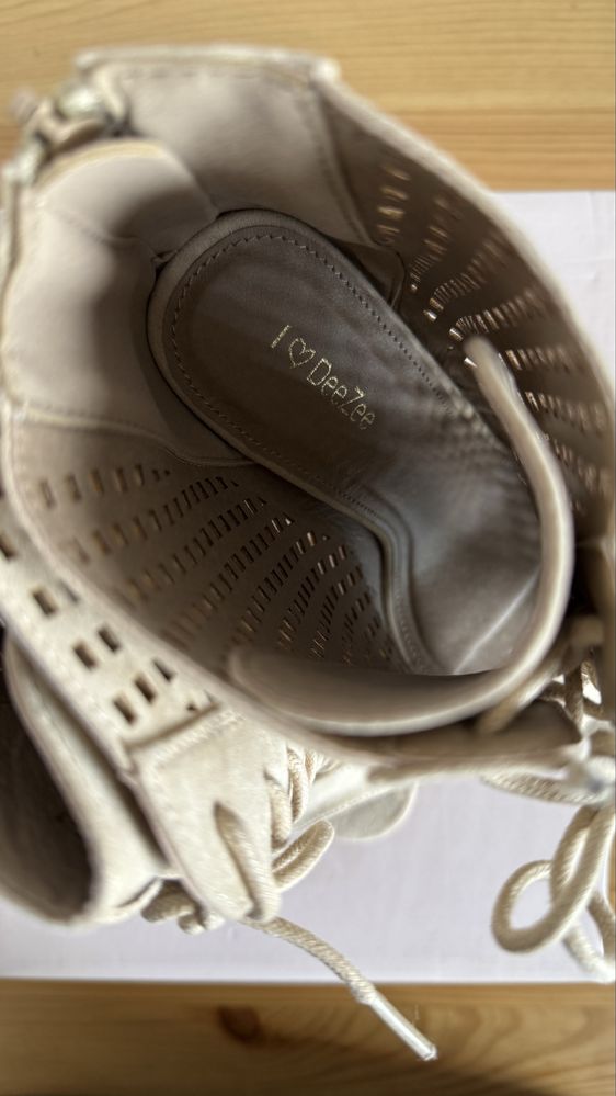 Nowe botki DeeZee r.39