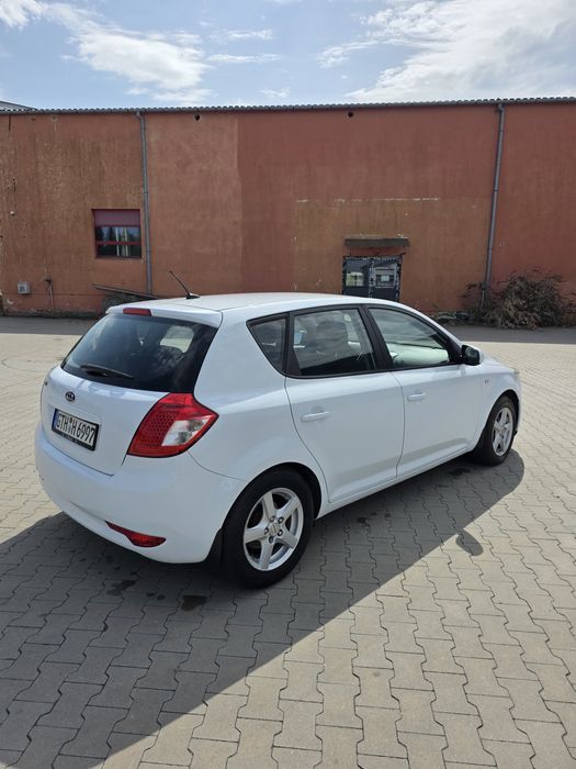 Kia cee'd 1.4 benzyna 109KM, klima, elektryka, koła x2, serwis, Niemcy