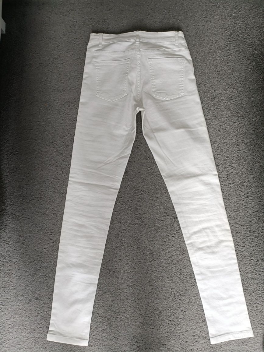 Spodnie białe roz S