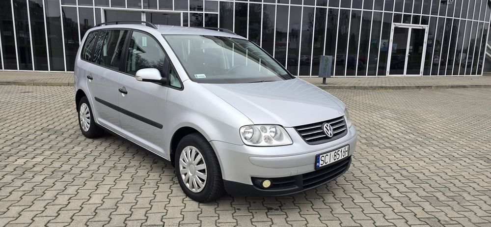 Vw Touran 1.9 TDI 105 ps 2003 roku 5 osobowy 6 biegow Zapraszam