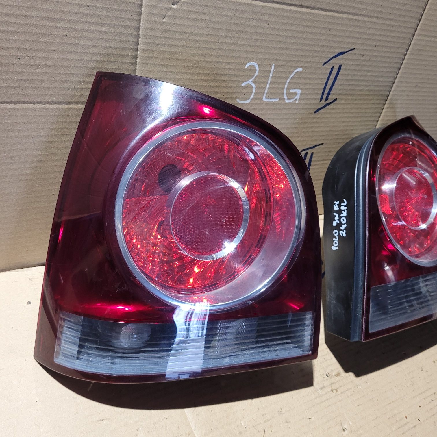 Lampy tył lewa prawa vw polo IV 9N LIFT 2007r HELLA