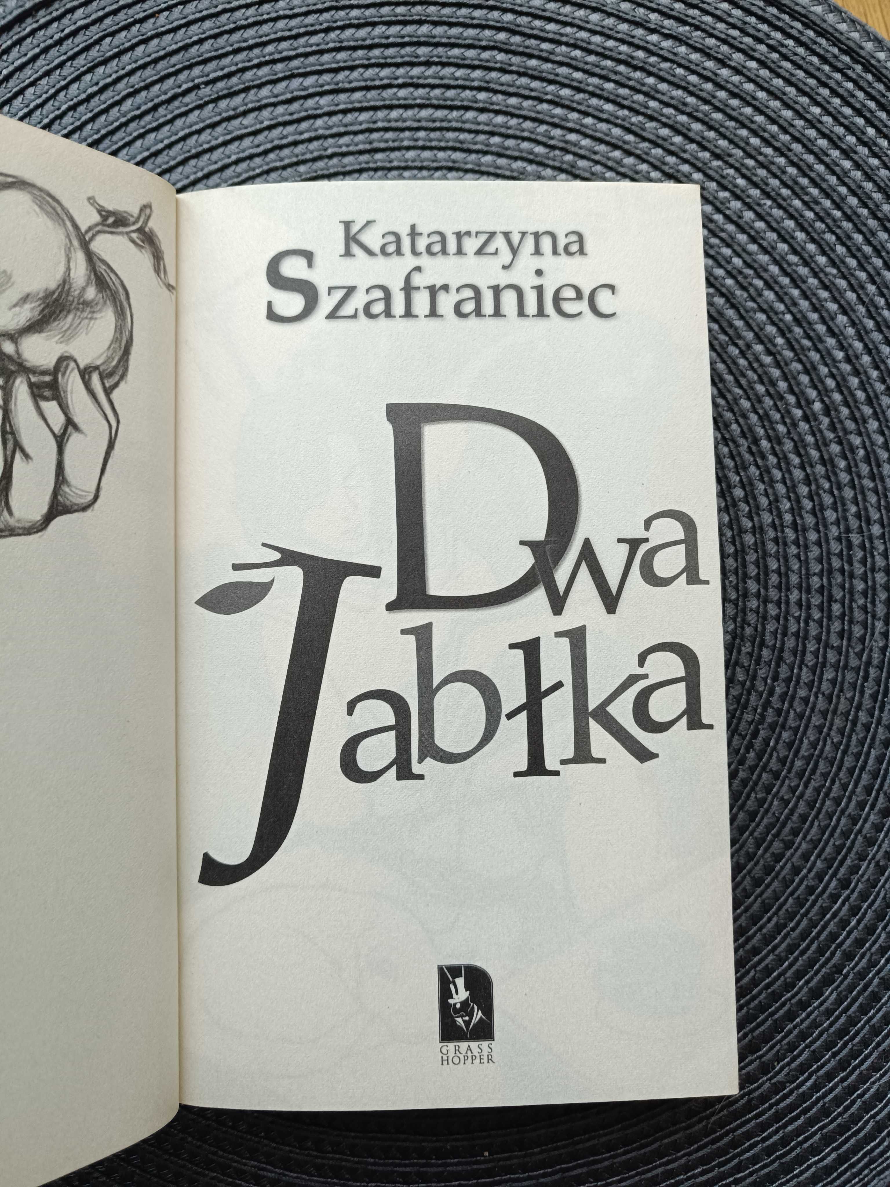 Dwa jabłka- Katarzyna Szafraniec