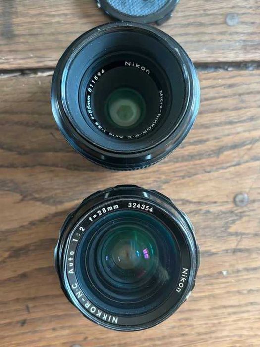 Câmera de filme Nikon Nikkormat + 3 lentes