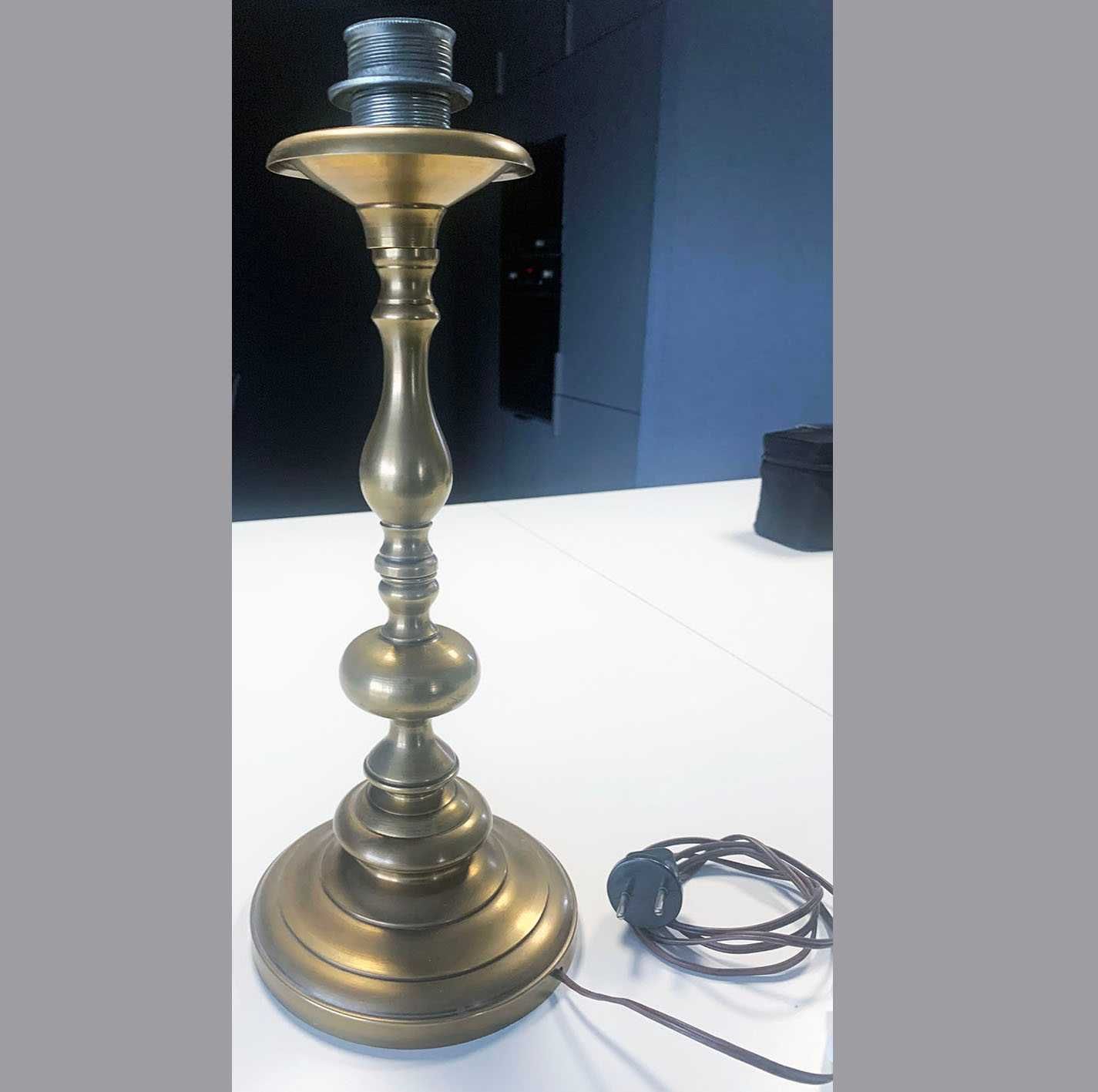 lampa stołowa mosiężna podstawa do lampy w formie świecznika lichtarza