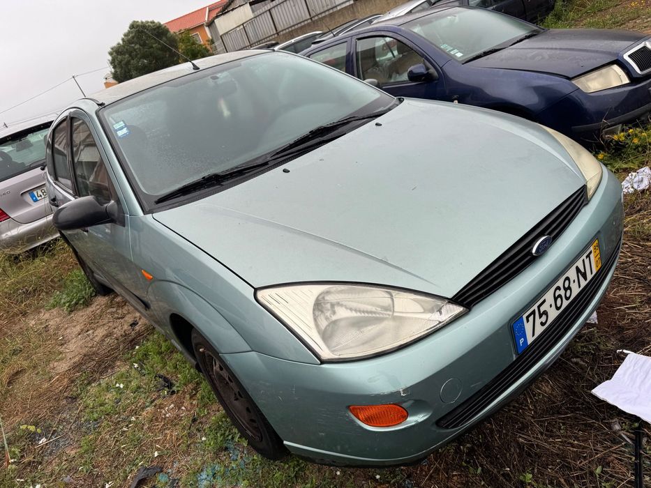 Ford Focus 1.4 gasolina de 1999 para peças
