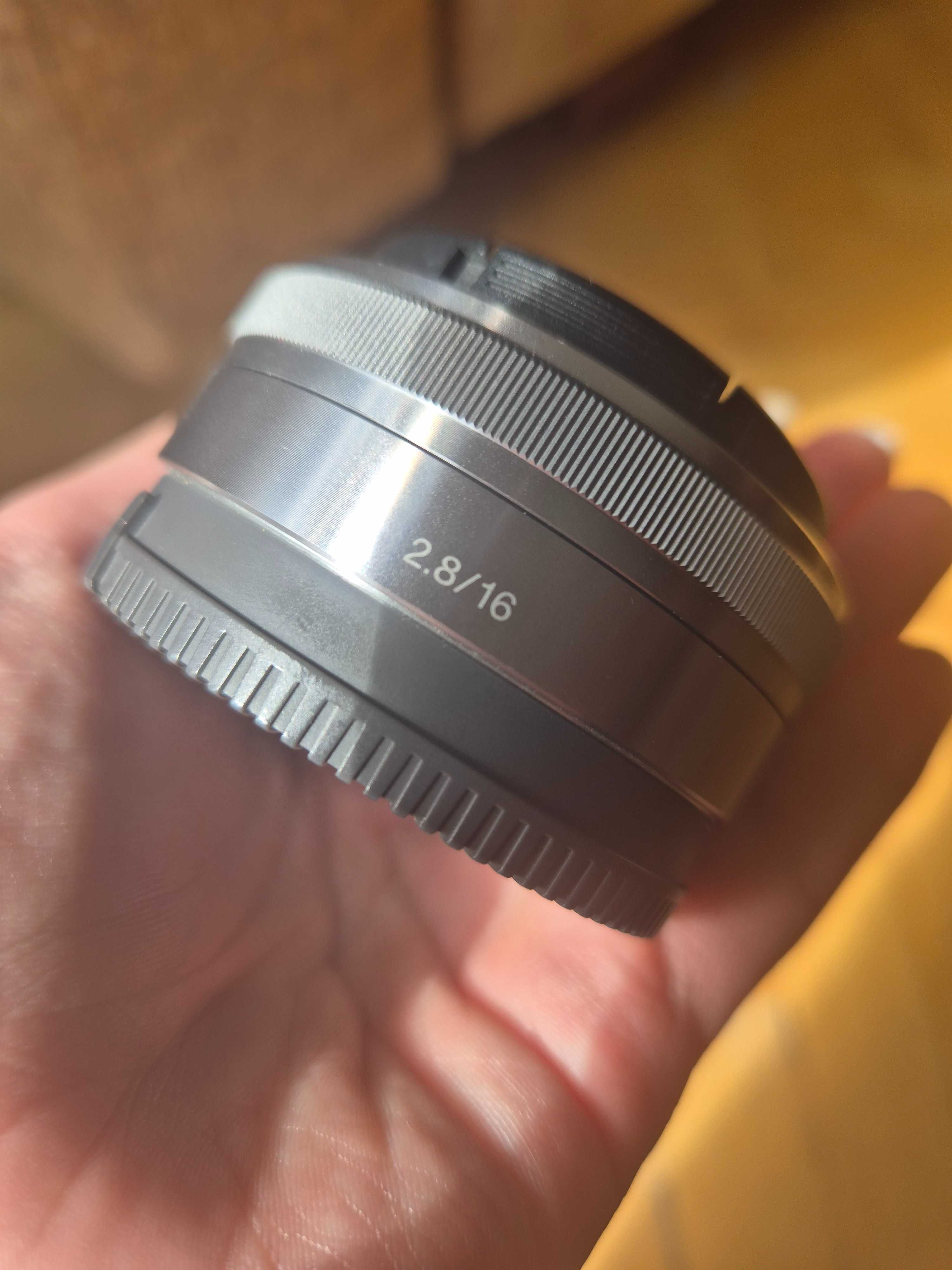 Obiektyw Sony E 16mm F2.8 Pancake SEL16F28
