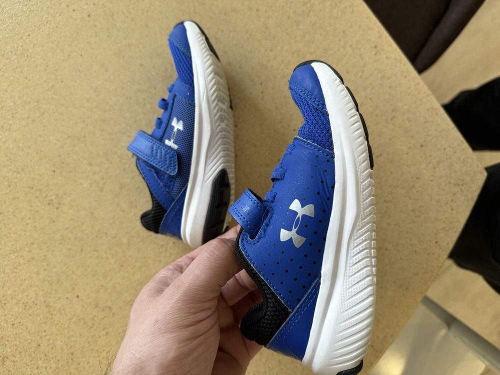 Детские кроссовки Under Armour